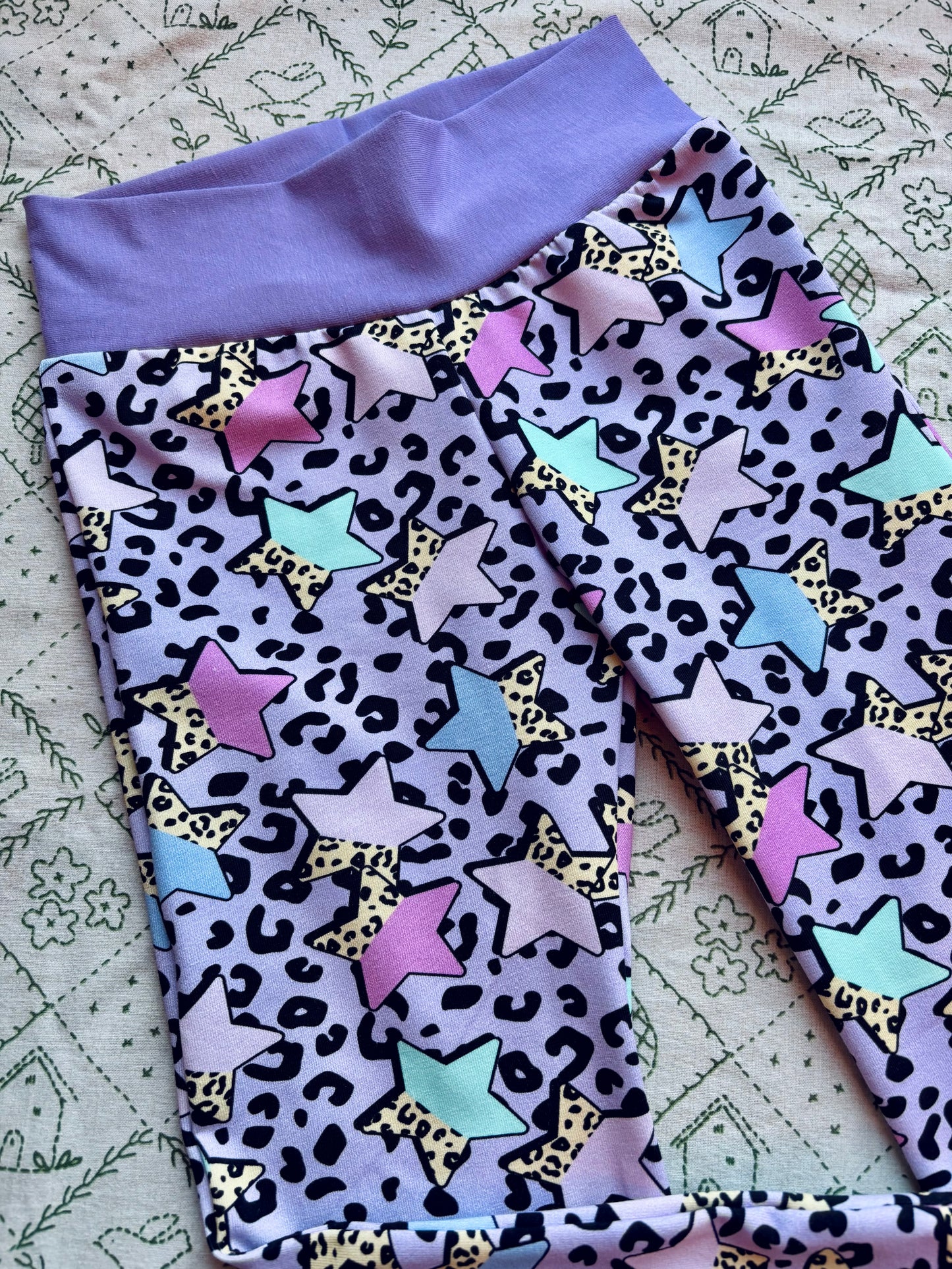 Leggings: Lilac leopard stars: Age 4