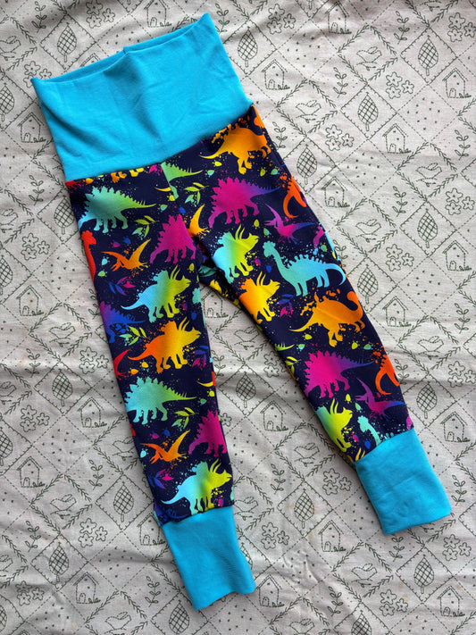‘Grow with me’ Leggings: Bright dinosaurs
