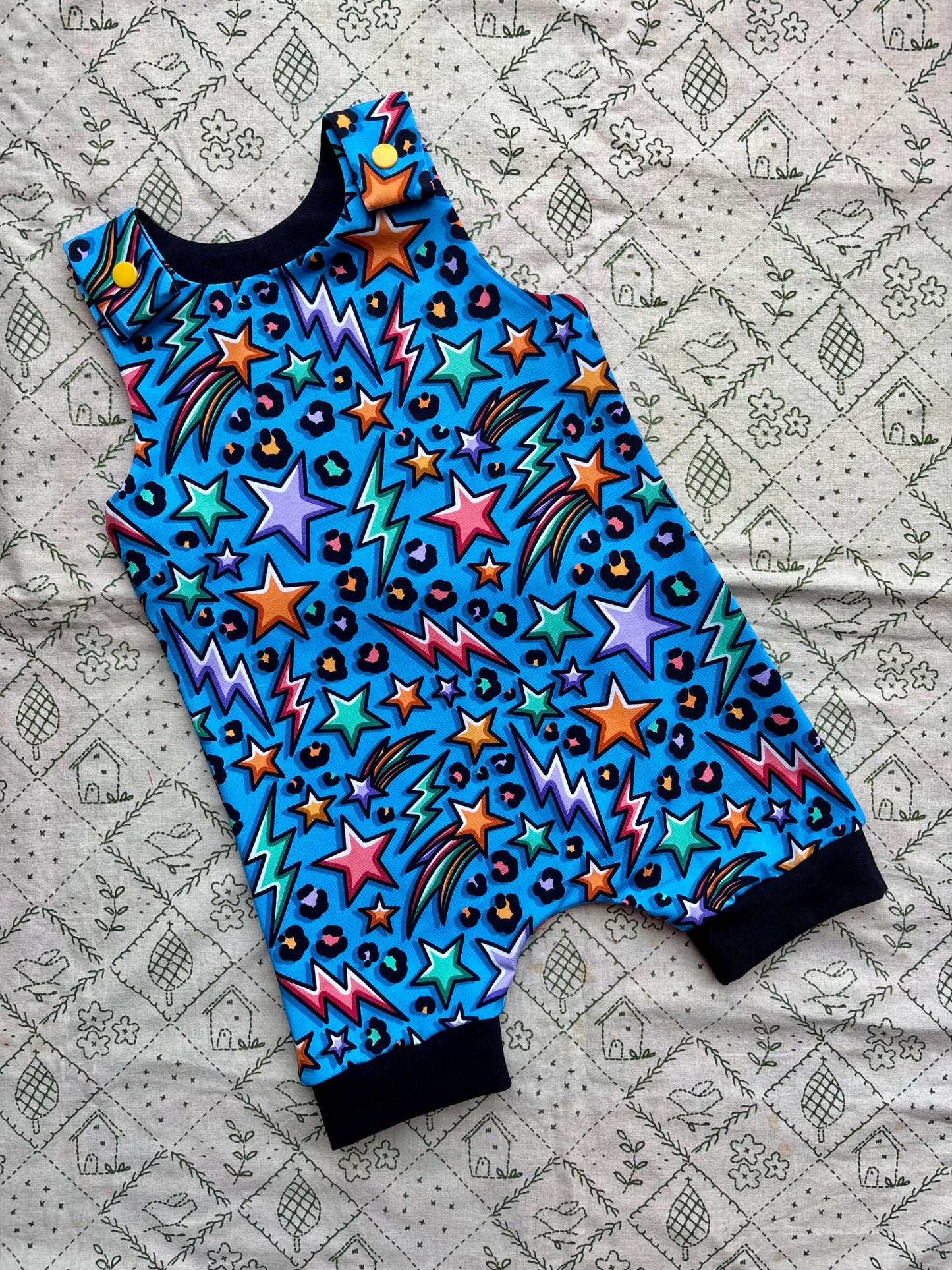 Dungarees: Shortie: 6-12 months