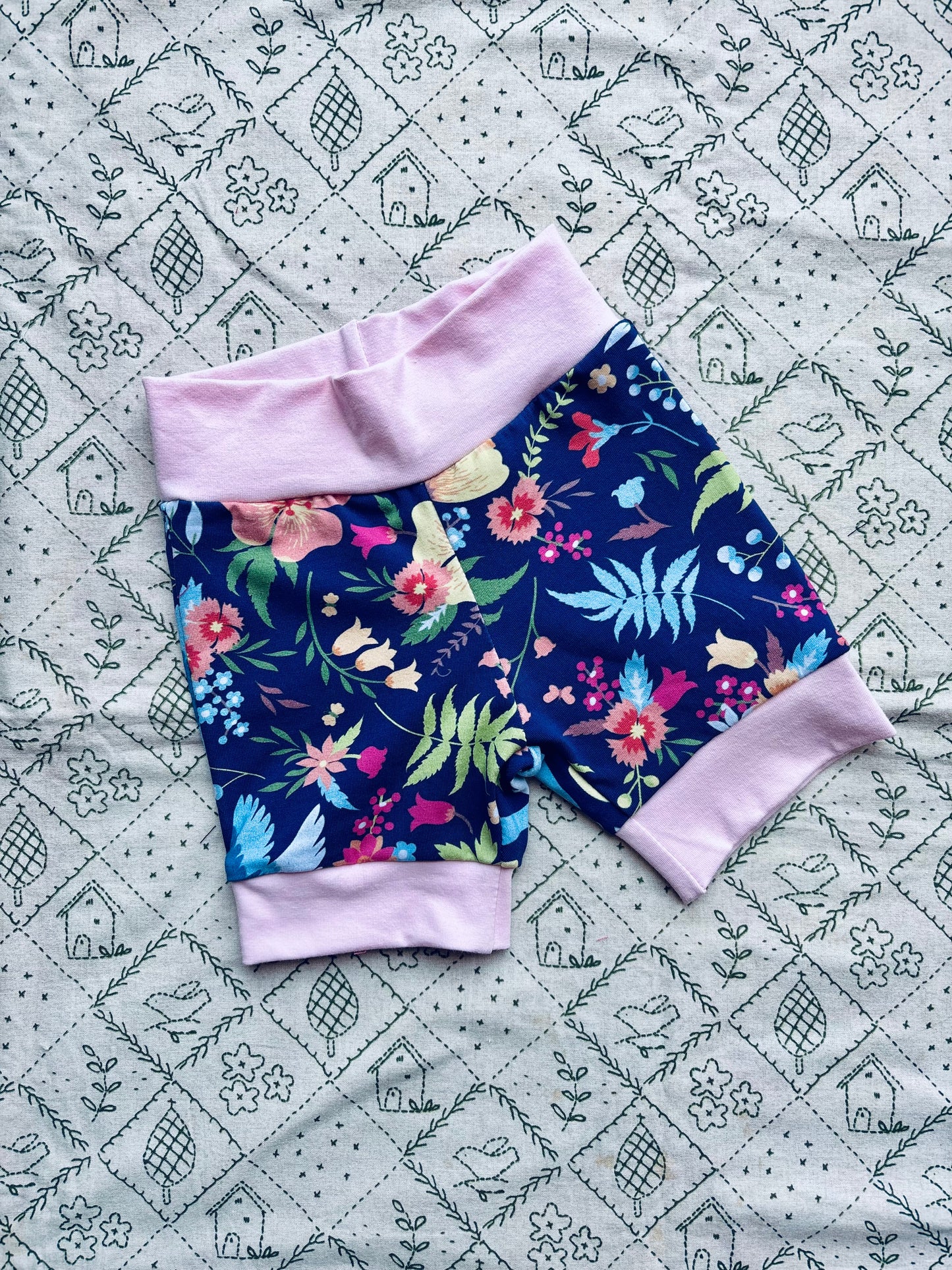 Shorts: 6-12 months